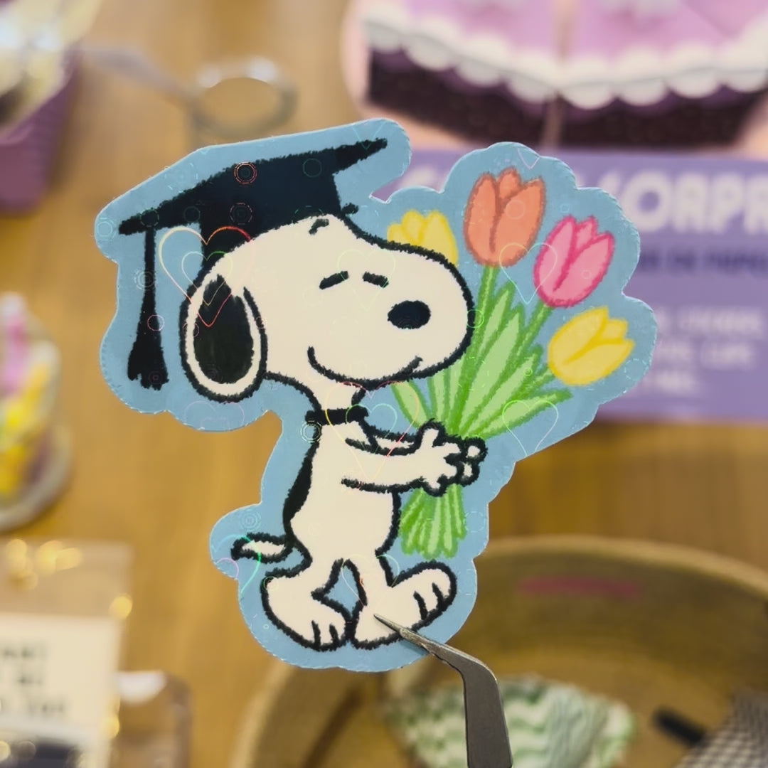 Sticker Vinil Holográfico "Snoopy graduado"