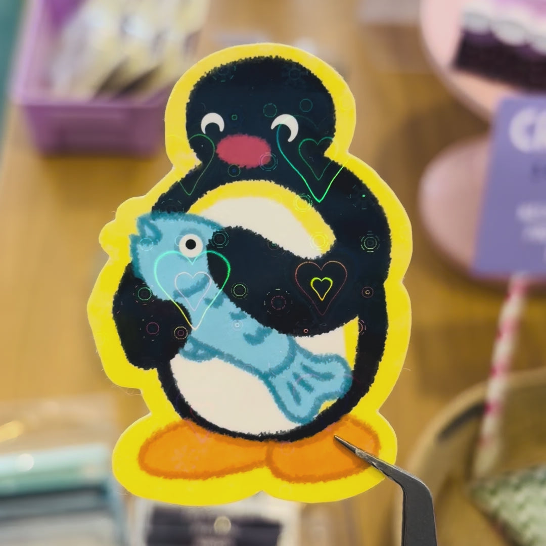 Sticker Vinil Holográfico "Pingu pez"